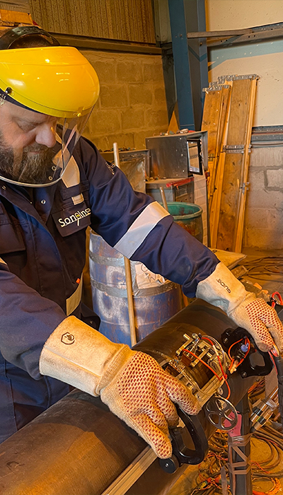 SonoInspec performs an inspection